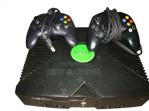 Original Xbox Classic Working + 2 Controllers