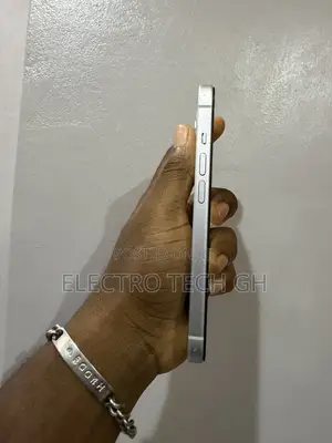 Apple iPhone 15 128 GB White
