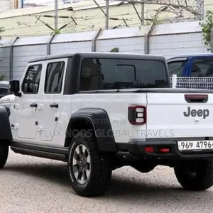 Jeep Gladiator 2021 White