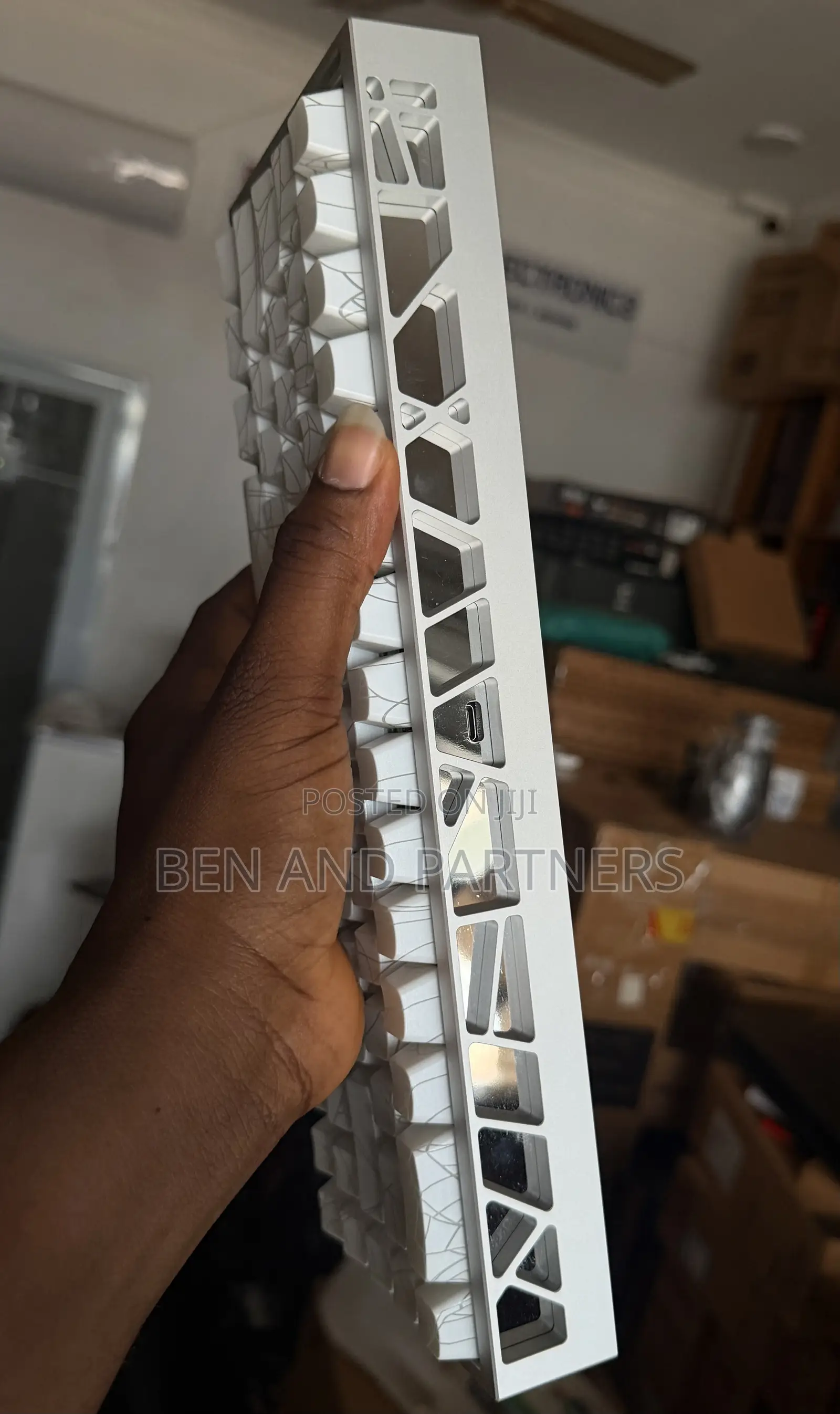 ZORNHER ZH68HE Wired Hall Effect CNC Aluminum Gaming Keyboard