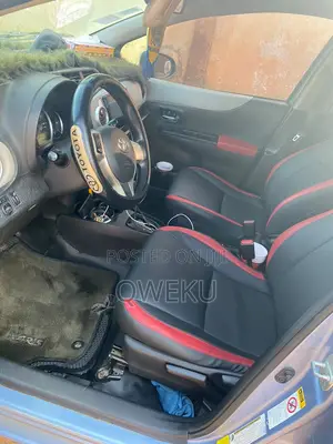 Toyota Yaris 2013 Blue