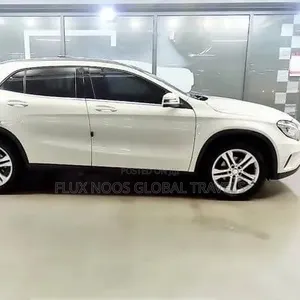 Mercedes-Benz GLA-Class 2017 White
