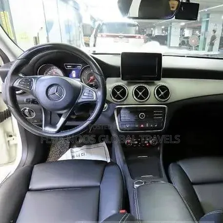 Mercedes-Benz GLA-Class 2017 White