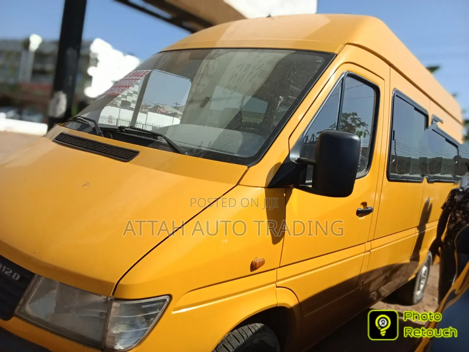 Mercedes-Benz Sprinter 2000 Yellow