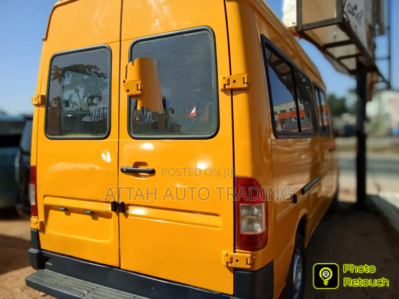 Mercedes-Benz Sprinter 2000 Yellow