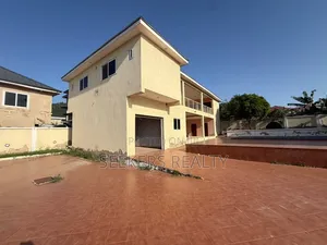 5bdrm House in Seekers Realty, Pokuase for sale