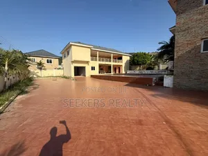 5bdrm House in Seekers Realty, Pokuase for sale