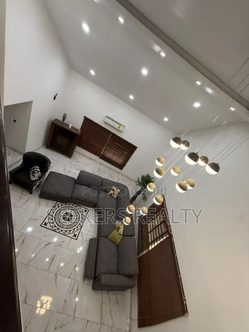 5bdrm House in Seekers Realty, Pokuase for sale