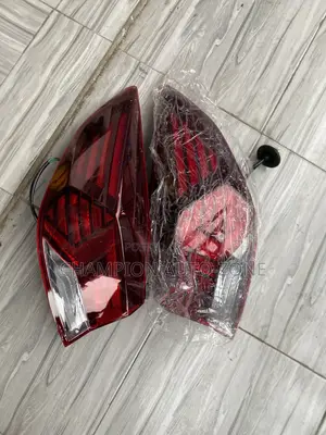 Hyundai Elantra 2019-2020 Original Tail Light Pair
