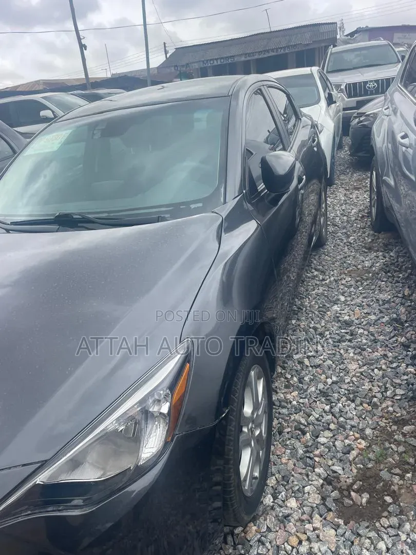 Toyota Yaris iA 1.5 FWD 2017 Gray
