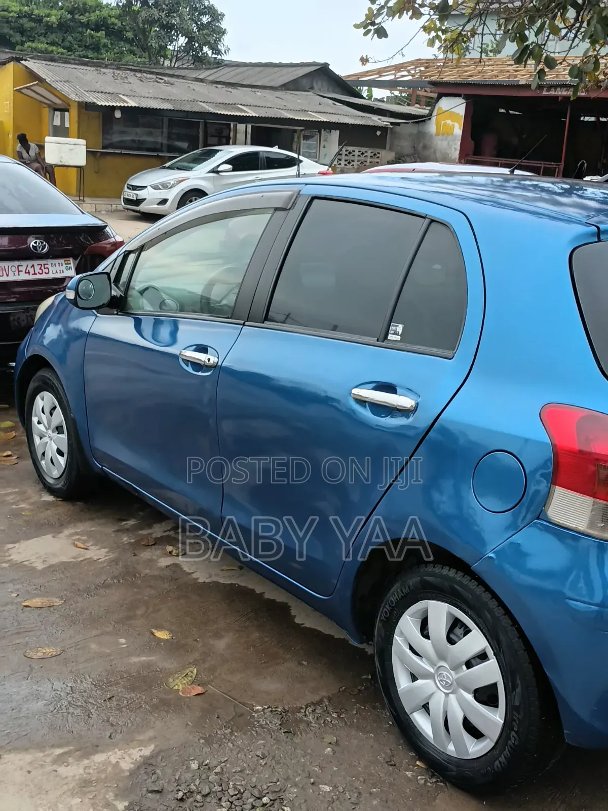 Toyota Vitz 1.0 FWD 5dr 2010 Blue