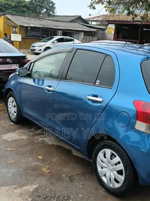 Toyota Vitz 1.0 FWD 5dr 2010 Blue