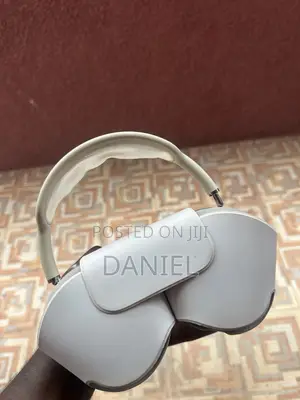 AirPod Max (Lightening)