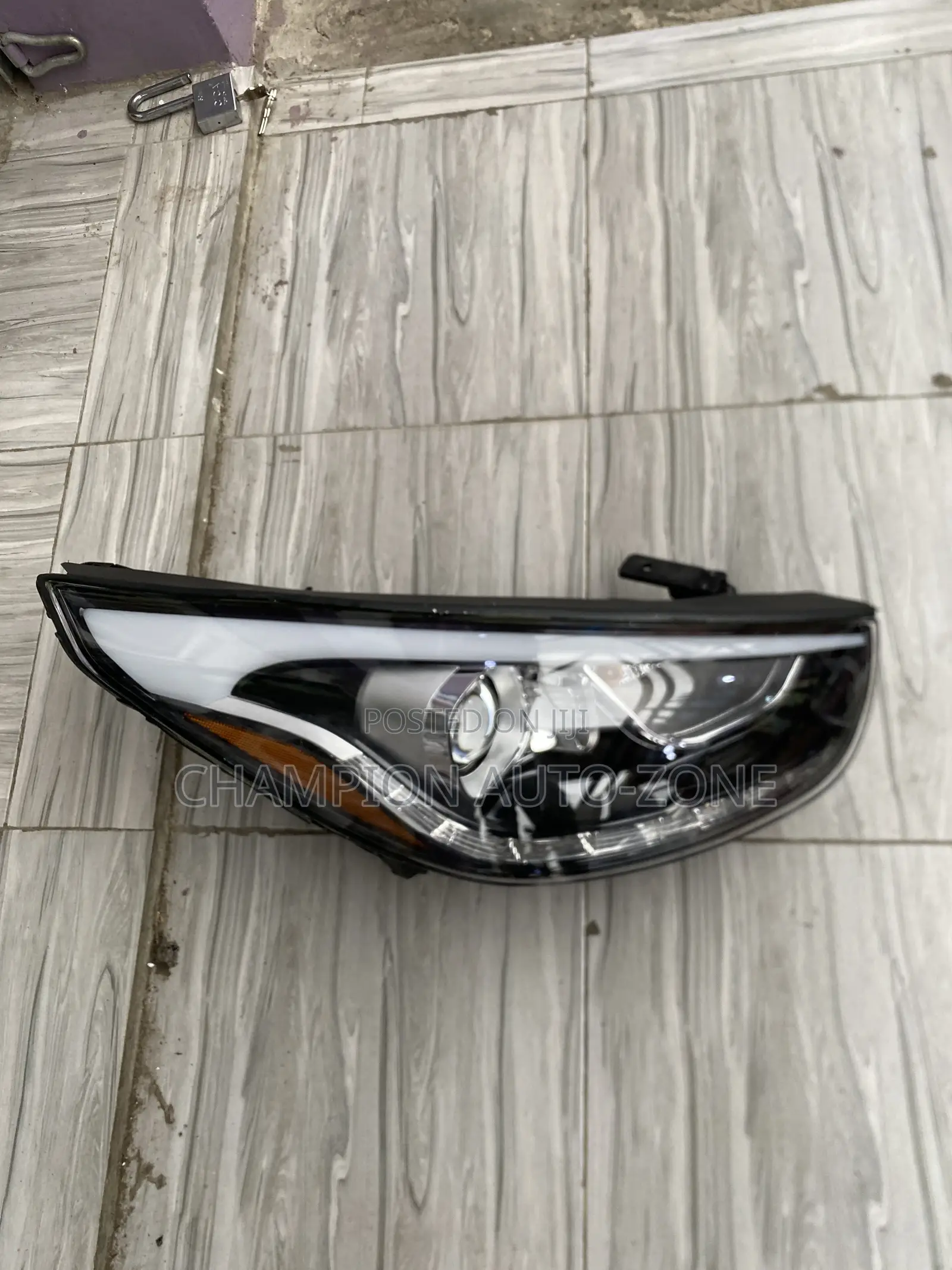 Hyundai Tucson Ix35 2010-2011-2012-2013-2014-2015 Headlight Original