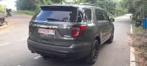Ford Explorer 2016 Gray