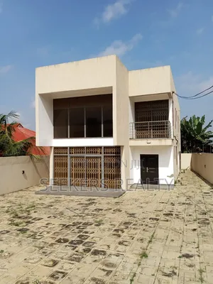 5bdrm House in Seekers Realty, Oyarifa Mall Area for sale