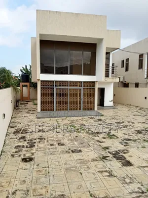 5bdrm House in Seekers Realty, Oyarifa Mall Area for sale