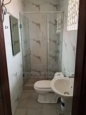 5bdrm House in Seekers Realty, Oyarifa Mall Area for sale