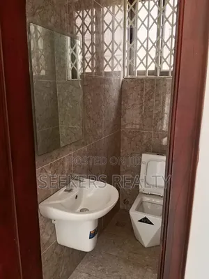 5bdrm House in Seekers Realty, Oyarifa Mall Area for sale