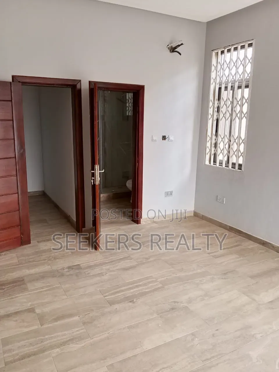 5bdrm House in Seekers Realty, Oyarifa Mall Area for sale