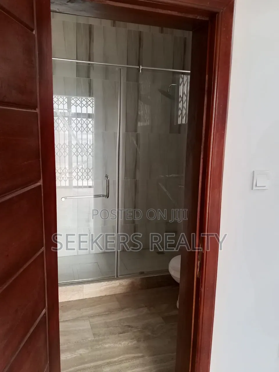 5bdrm House in Seekers Realty, Oyarifa Mall Area for sale