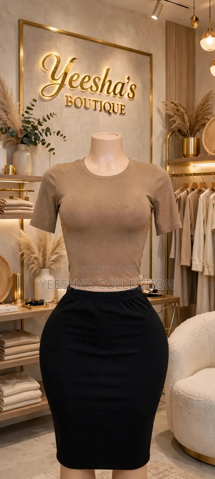 The Crop Tee That Goes With Everything Yeesha’S “Clean Crop Tee”