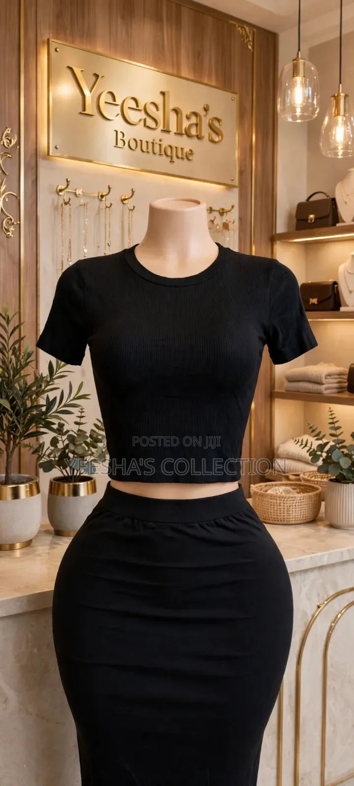 The Crop Tee That Goes With Everything Yeesha’S “Clean Crop Tee”