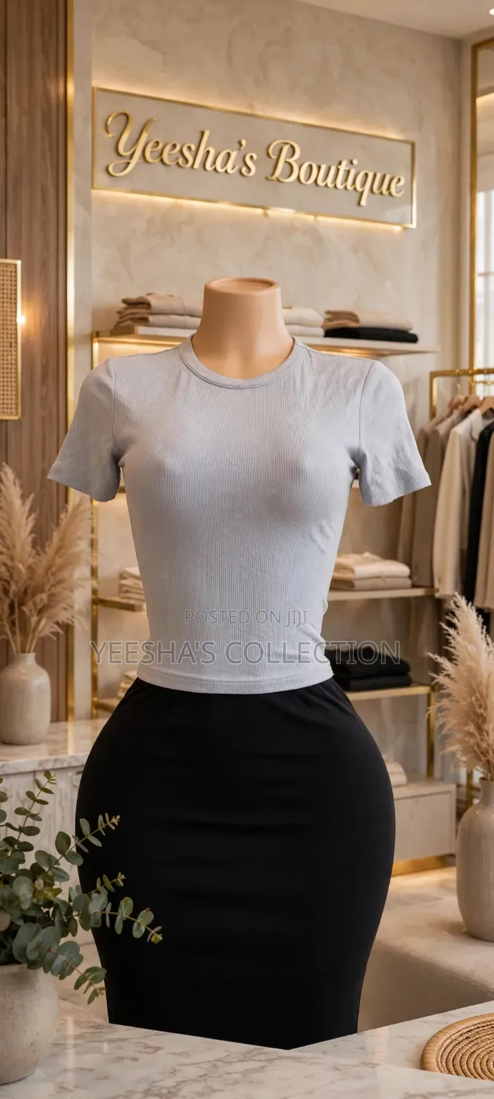 The Crop Tee That Goes With Everything Yeesha’S “Clean Crop Tee”