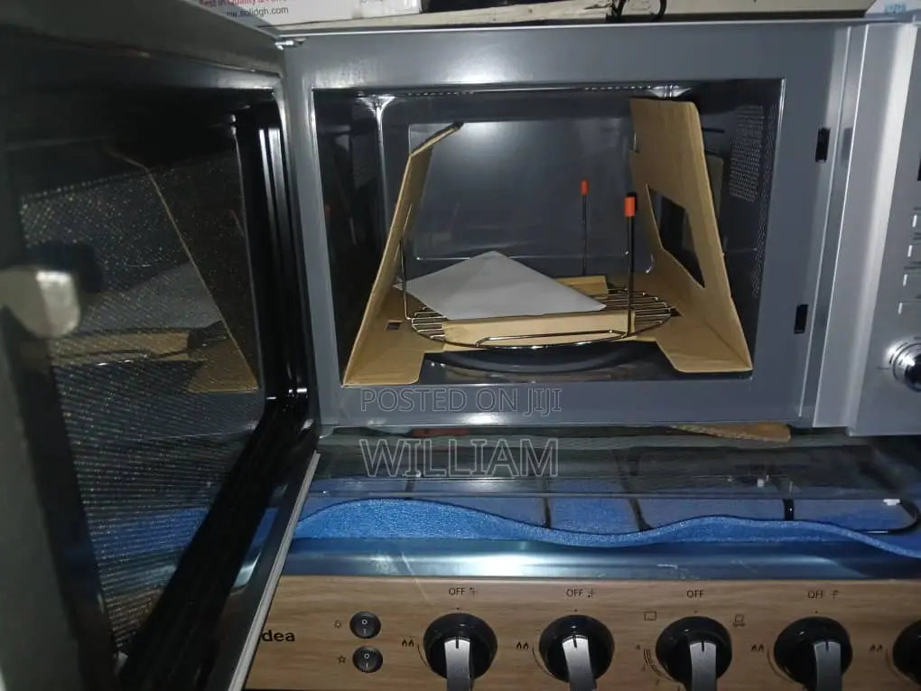 Affordable Innova Microwave With a Capacity of 30 Litres 2 in 1