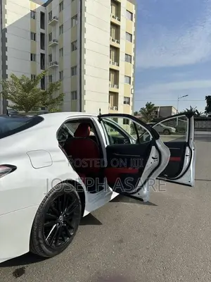 Toyota Camry XSE 2021 White