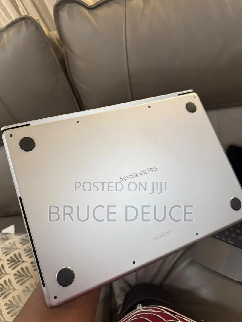 Laptop Apple MacBook Pro 2023 M3 8GB Apple M3 SSD 1T