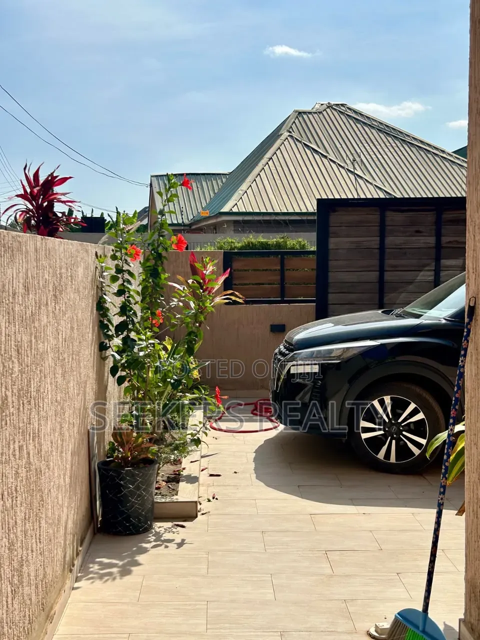 4bdrm House in Seekers Realty, Ghana Flag for rent
