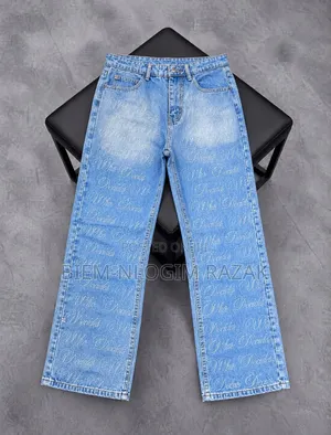 High Quality Supreme Straight Baggy Jeans Available in Stock