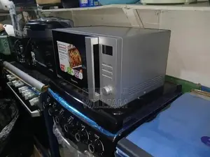Affordable Innova Microwave With a Capacity of 30 Litres 2 in 1