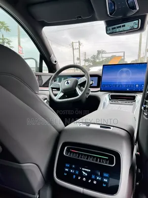 BYD E1 2025