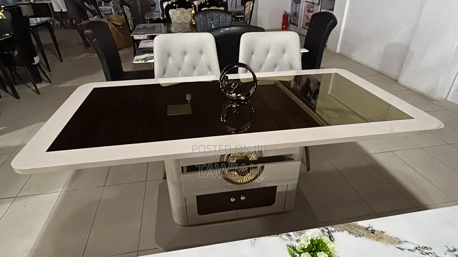 6 Seater Glass Top Dining Table With Storage Base