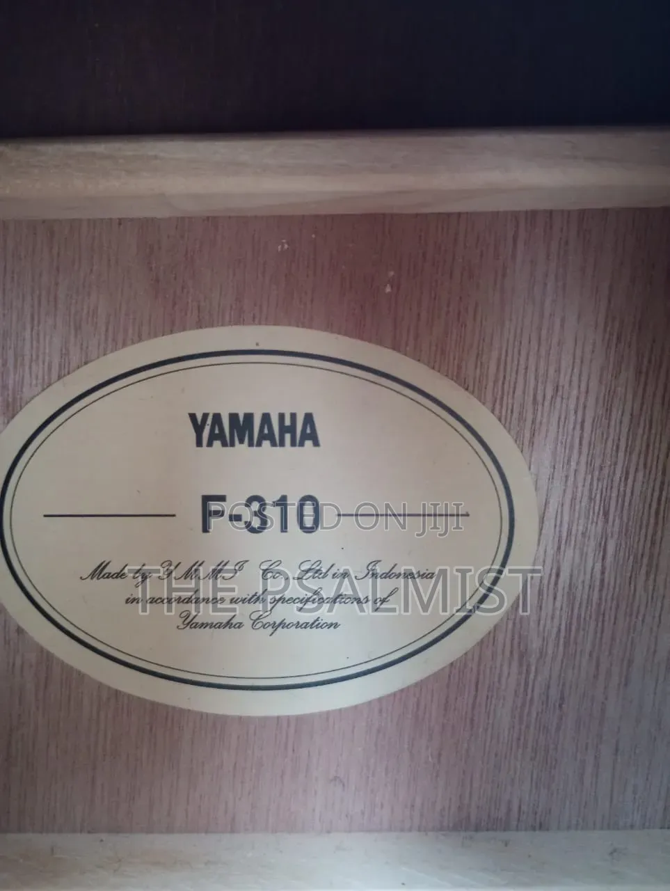 Yamaha F310 Acoustic Guitar With Padded Bag