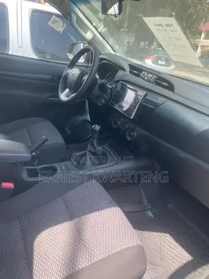 Toyota Hilux 2020 White