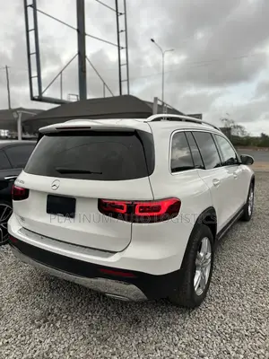 Mercedes-Benz GLB-Class GLB 250 4MATIC 2023 White