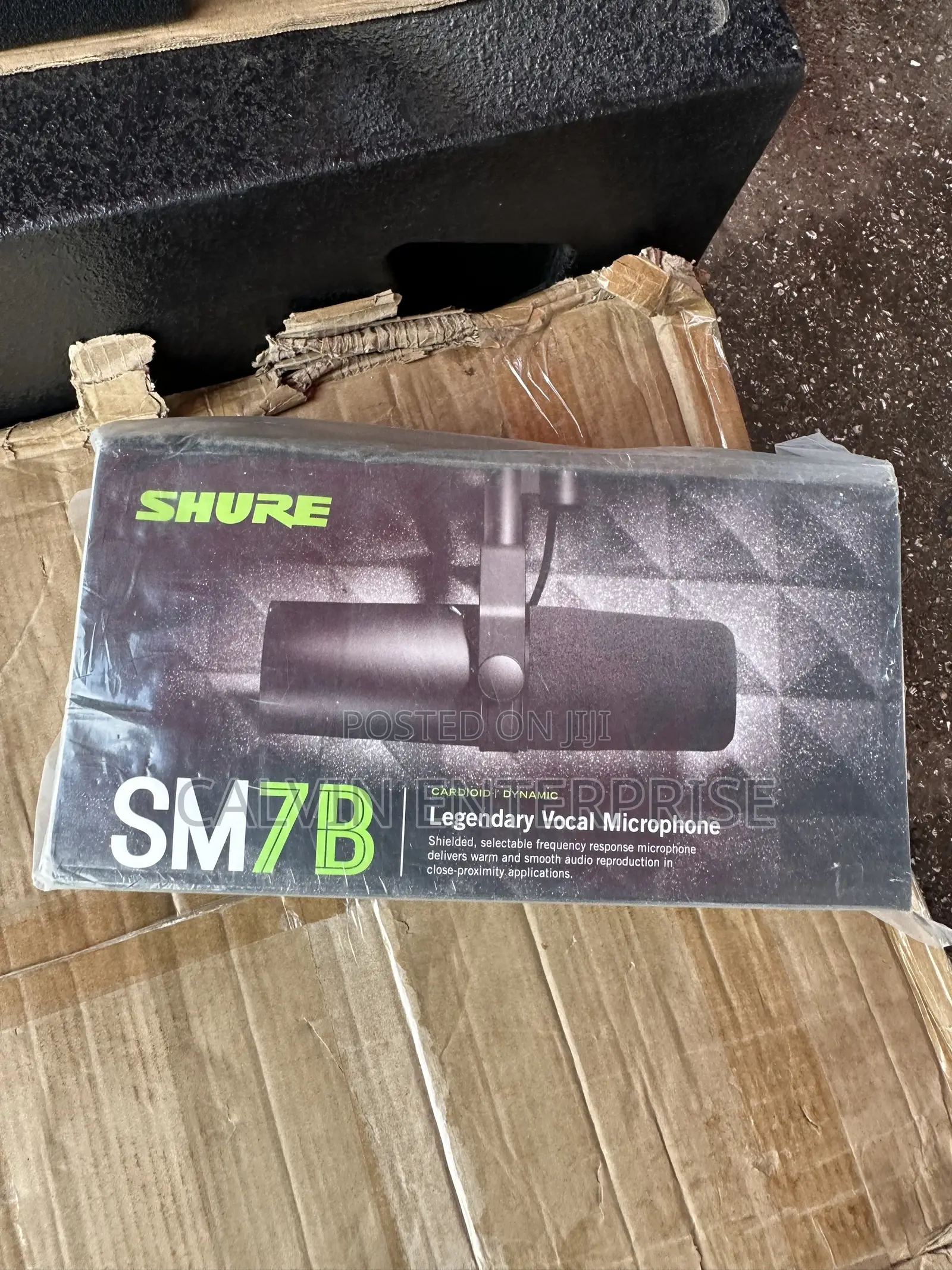 Shure SM7b Legendary Vocal Microphone