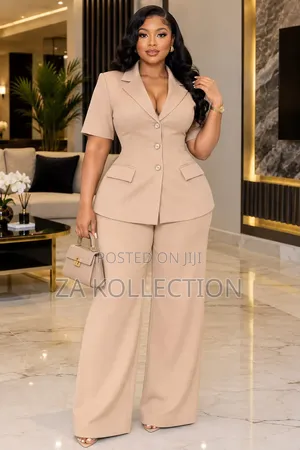 Ladies Corporate Suit for Women