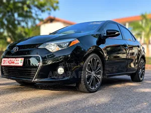 Toyota Corolla 2016 Black