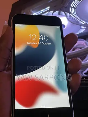 Apple iPhone 6s 64 GB Gray
