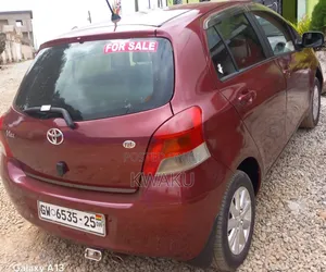 Toyota Vitz 2010 Brown