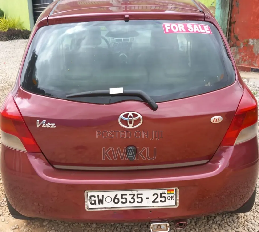 Toyota Vitz 2010 Brown