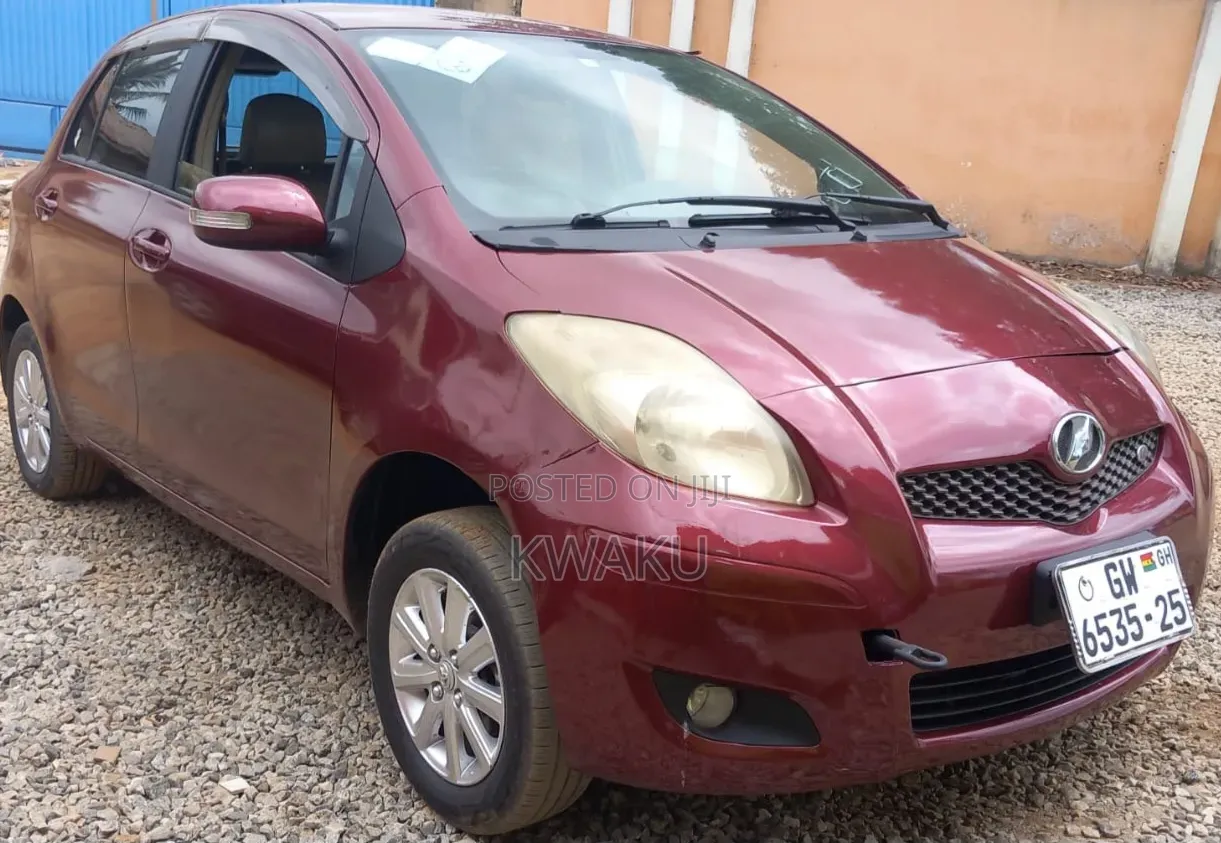 Toyota Vitz 2010 Brown