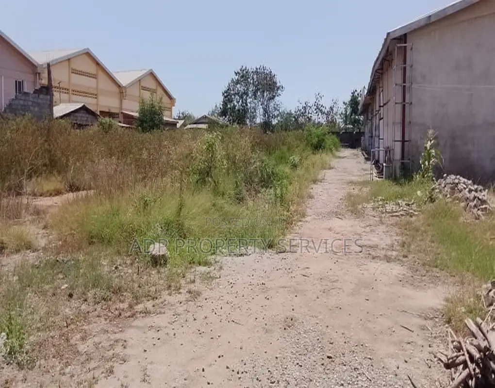Industrial Land + Warehouse for Sale – Spintex on Motorway, Accra!