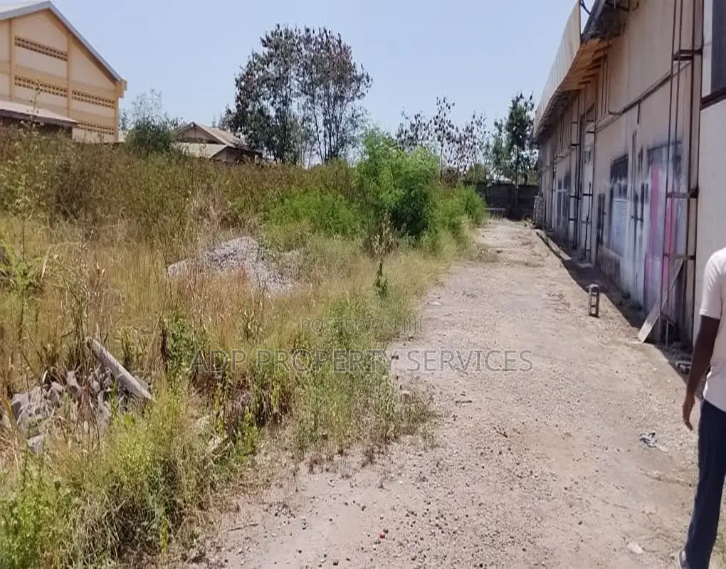 Industrial Land + Warehouse for Sale – Spintex on Motorway, Accra!