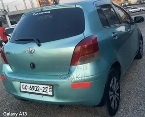 Toyota Vitz 2010 Green