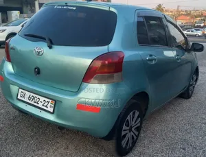 Toyota Vitz 2010 Green